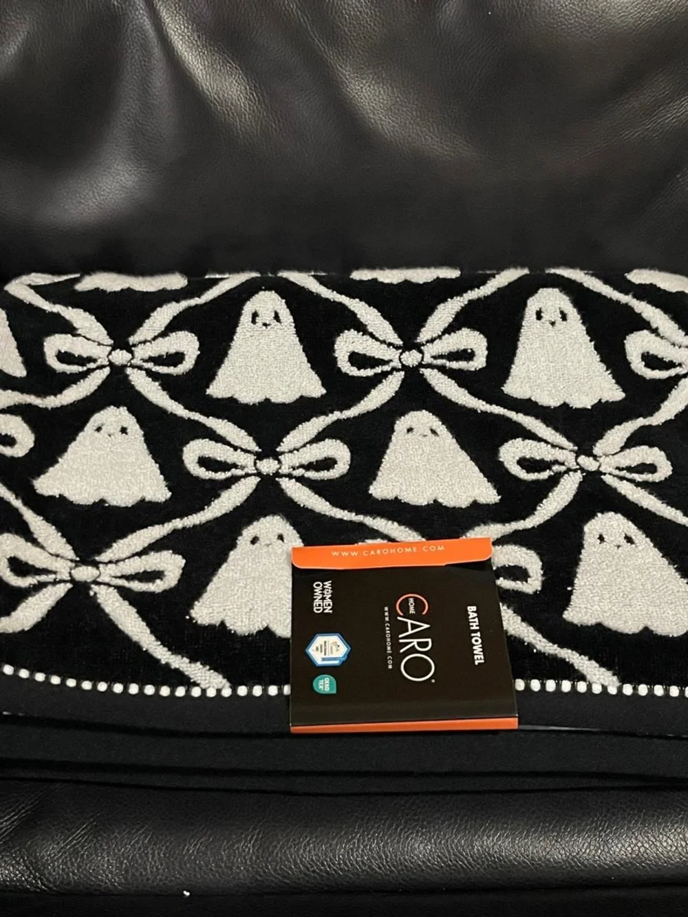 CARO HOME Halloween Black Ghosts and Bows Bath Towel Halloween Ghost Towel
